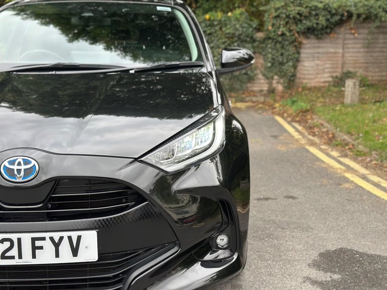 2021 Toyota Yaris 1.5 VVT-h Design E-CVT Euro 6 (s/s) 5dr HATCHBACK Petrol/Electric Hybrid Automatic