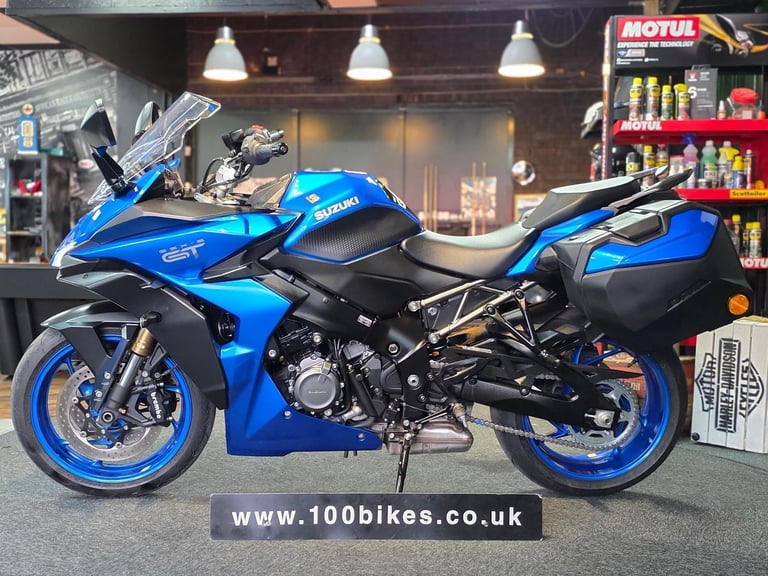 2023 SUZUKI GSX-S 1000 GT LUGGAGE WITH 4,870 MILE'S 