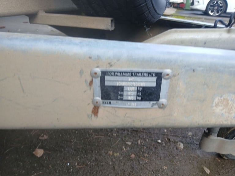 Ifor williams twin wheel trailer