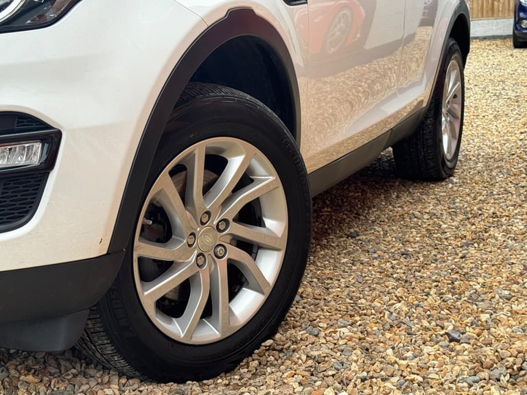 2017 Land Rover Discovery Sport 2.0 TD4 SE Tech 4WD Euro 6 (s/s) 5dr ESTATE Diesel Manual