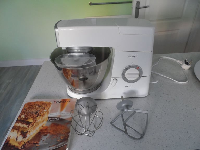 image for KENWOOD CHEF CLASSIC FOOD MIXER
