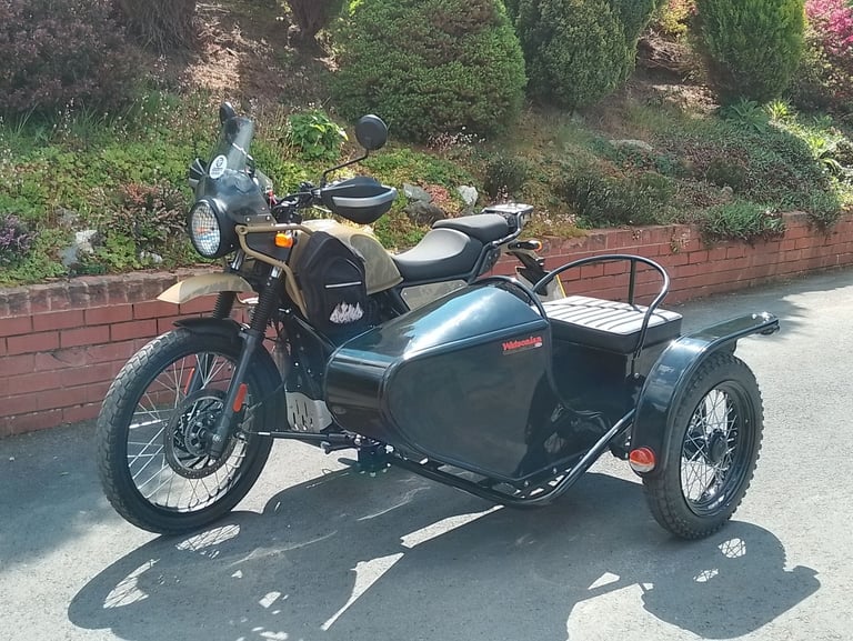 Royal Enfield Himalayan sidecar 