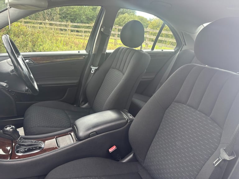 2004 Mercedes-Benz C-Class C200K Elegance SE 4dr Auto SALOON Petrol Automatic