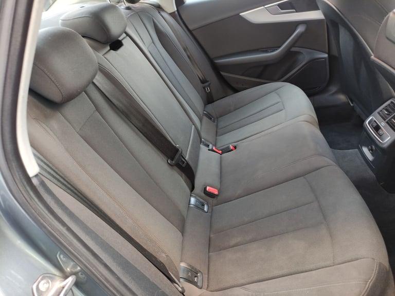 Audi, A4, Saloon, 2016, Semi-Auto, 1968 (cc), 4 doors