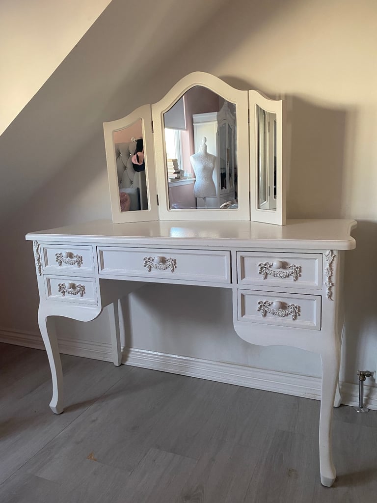 White Antique French Reproduction Bedroom Furniture