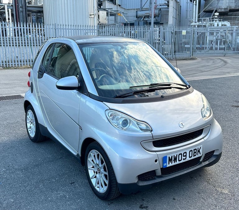 image for 2009 smart fortwo 1.0 MHD Passion Auto Euro 4 2dr COUPE Petrol Automatic
