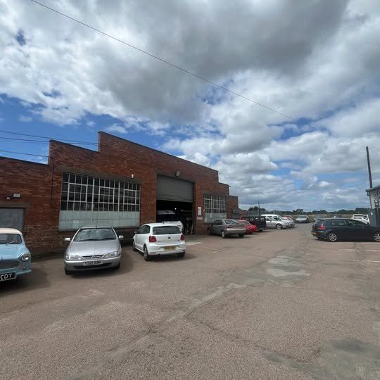 Storage Warehouse to Rent (3000 sq. ft.)