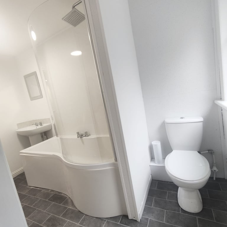 3 bedroom 1st floor flat in Drumchapel, Glasgow 