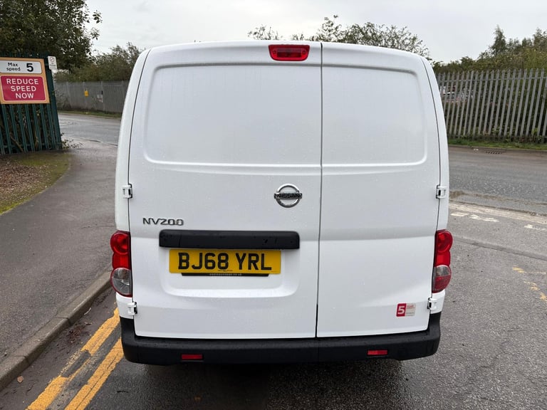 2018 68 Nissan NV200 1.5DCI Acenta 5 seat crew van only 64434 miles NO VAT