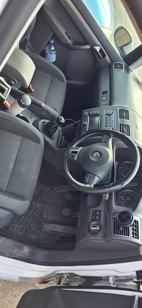 Volkswagen, TOURAN, MPV, 2012, Manual, 1598 (cc), 5 doors