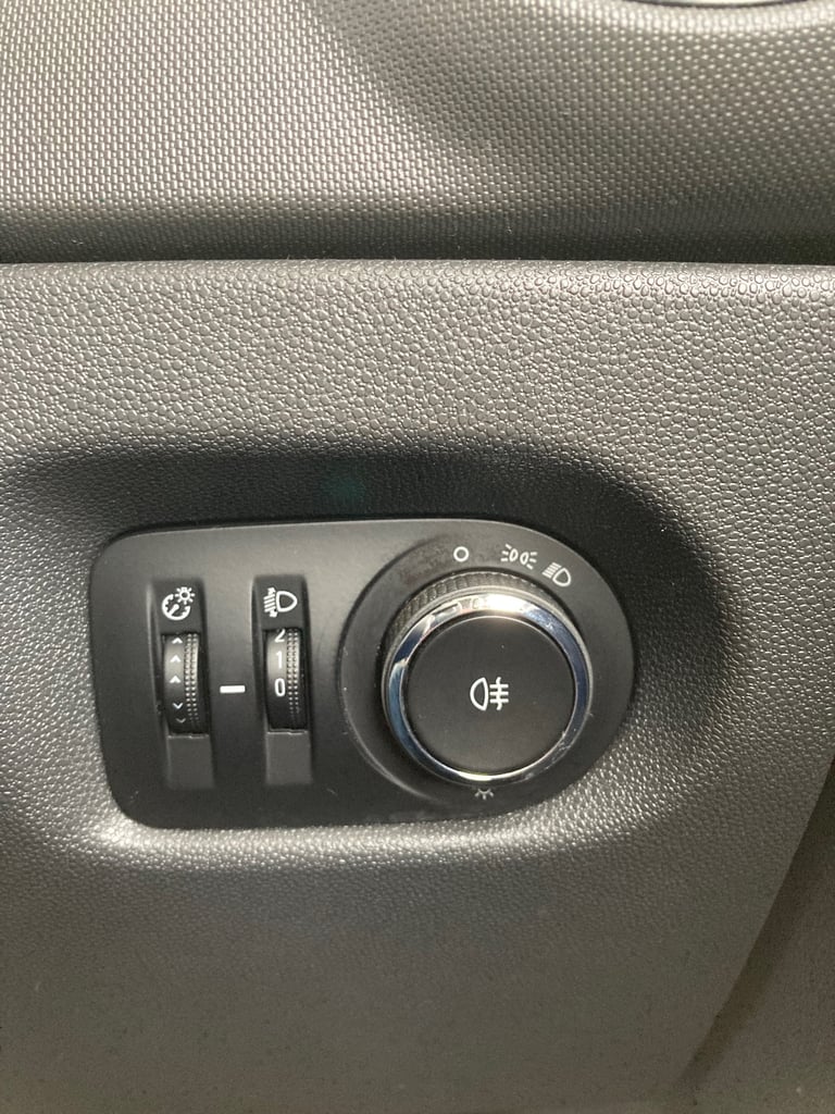 Vauxhall, CORSA, Hatchback, 2013, Semi-Auto, A/C, 1.2 petrol, 5 doors, ULEZ