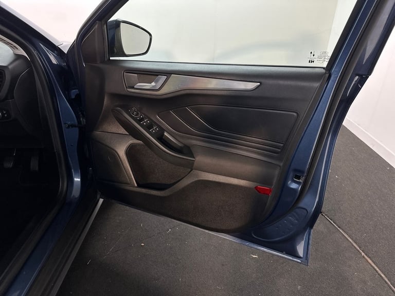 2022 Ford Focus 5Dr Titanium 1.0 MHEV 155PS Hatchback Petrol Manual