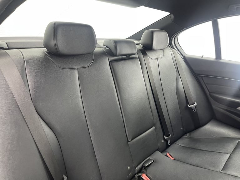 2017 BMW 3 Series 2.0 320i M Sport Saloon 4dr Petrol Manual xDrive Euro 6 (s/s) (184 ps) Saloon P...