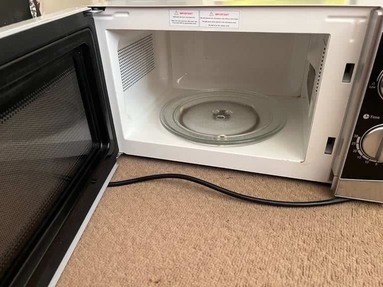 morphy richards 800w standard microwave mm82