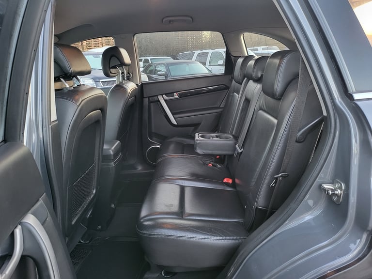 2011 CHEVROLET CAPTIVA 2.0 VCDi LTZ 5 DOOR 7 SEATER AUTOMATIC GREY