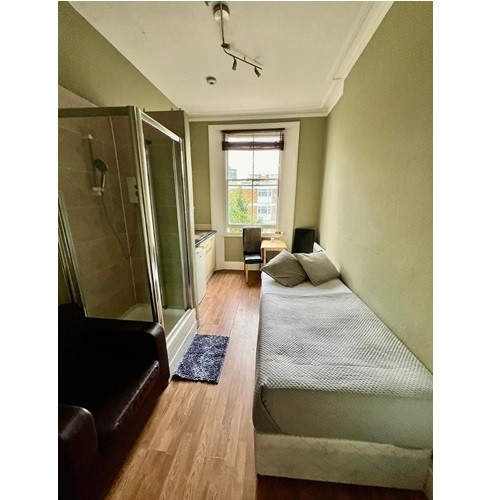Single Semi-Studio in Claverton Street, SW1V 3AU, Victoria/Pimlico ** Bills Inc