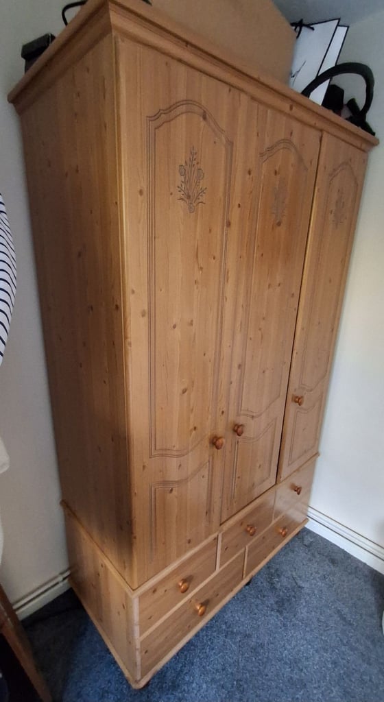 Solid Pine Triple Wardrobe 