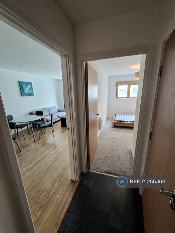 1 bedroom flat in Schrier Ropeworks, Barking, IG11 (1 bed) (#2663611)