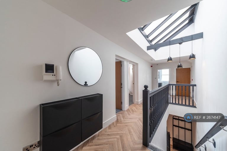 3 bedroom flat in Upper Parliment Street, Nottingham, NG1 (3 bed) (#2674147)