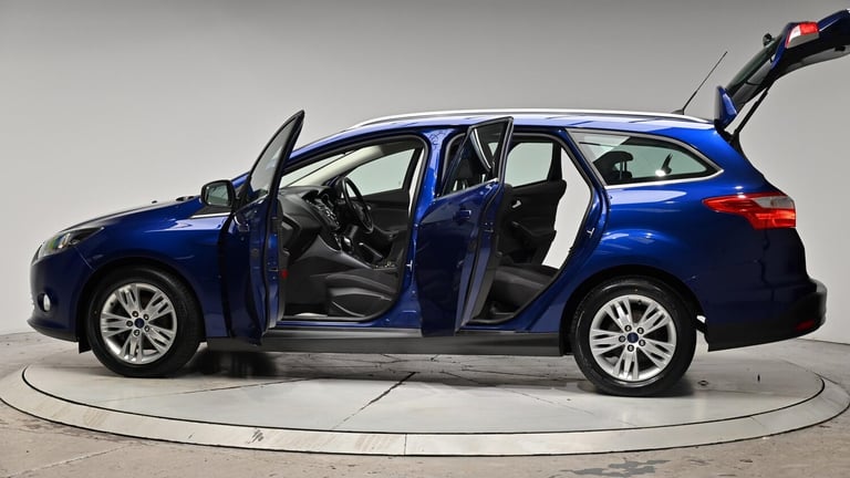 2013 Ford Focus 1.6 Titanium Navigator Powershift Euro 5 5dr ESTATE Petrol Automatic