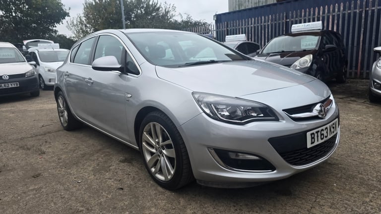 2013 Vauxhall Astra 1.7 CDTi 16V ecoFLEX 130 SRi 5dr [Start Stop] HATCHBACK Diesel Manual