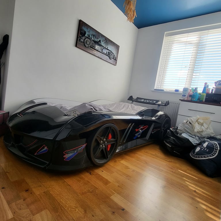 Kids race car bed 