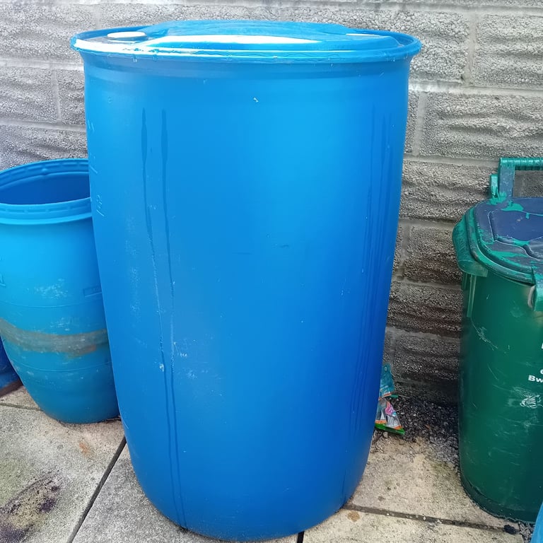 PLASTIC 40 GALLON DRUM ONLY EVER DELIVERED FRUIT JUICE IN IT, £40 CF39 8DG