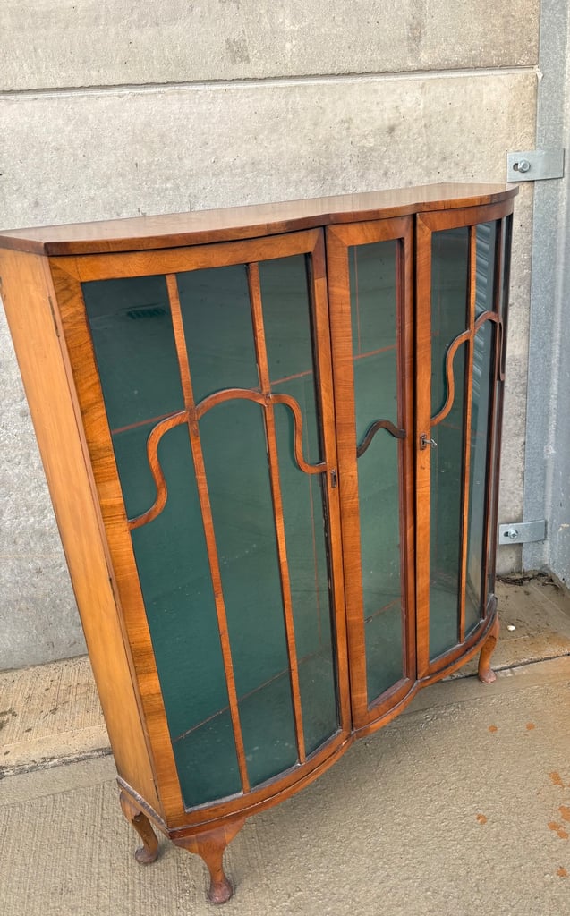 1930 art deco Spriggs & co display cabinet 