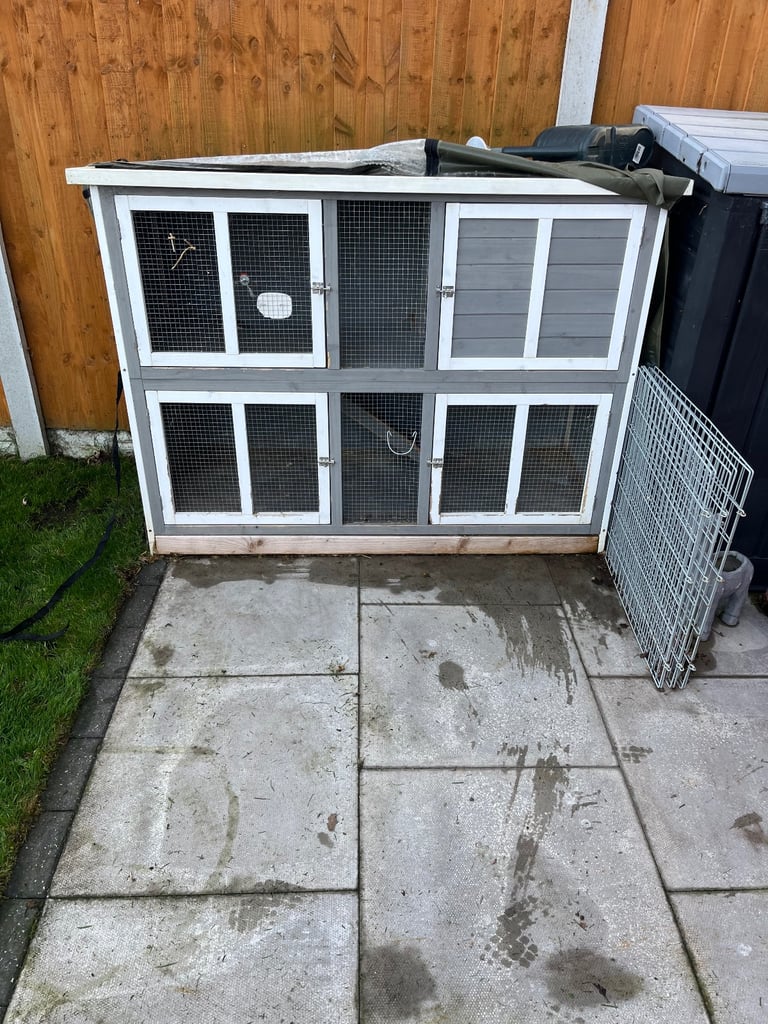 Rabbit hutch and waterproof cover