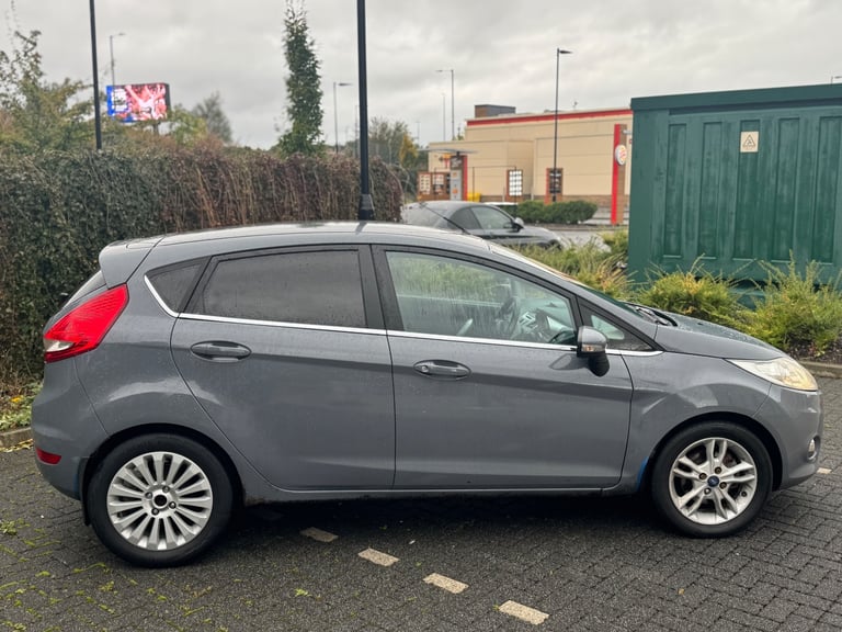 Ford, FIESTA, Hatchback, 2009, Manual, 1388 (cc), 5 doors