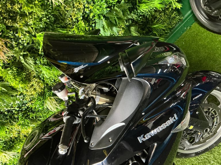 Kawasaki ZX1400 free delivery 