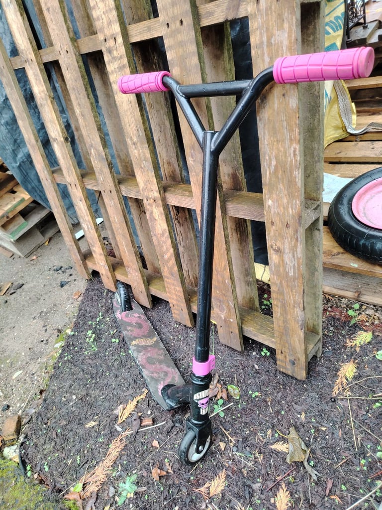 Blindside 180 stunt scooter outdoor kids pink black