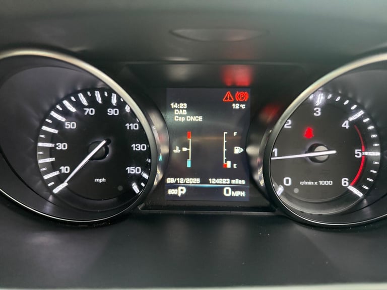 LAND ROVER DISCOVERY SPORT 2.2 SD4 HSE 2015