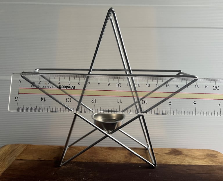 Star tealight holder