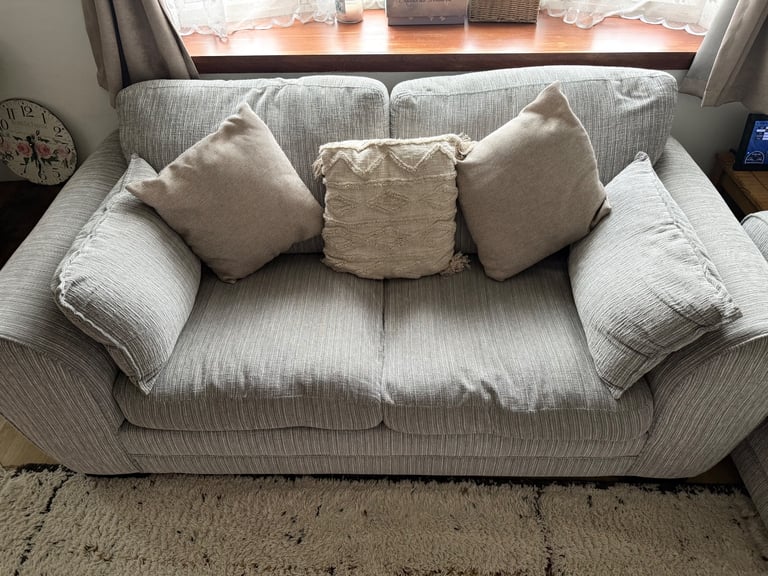 Sofa set (2 seater is also a sofabed)