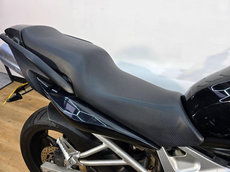 Yamaha FZ6 Fazer 600 Black 2004 - Crash Bobbins, Underseat Exhausts, 