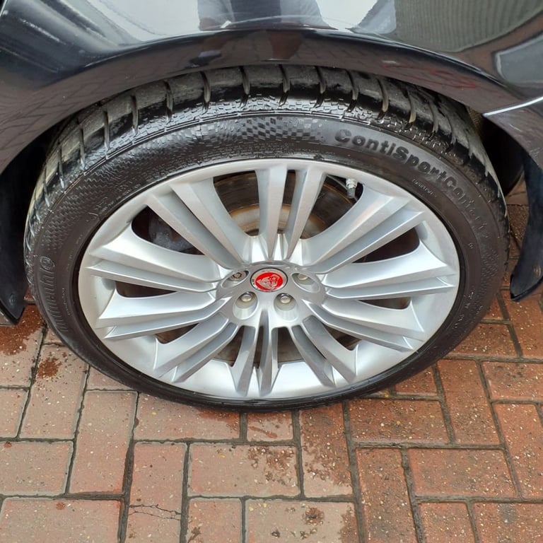 2018 68 JAGUAR XJ 3.0 D V6 PORTFOLIO 4D 296 BHP DIESEL