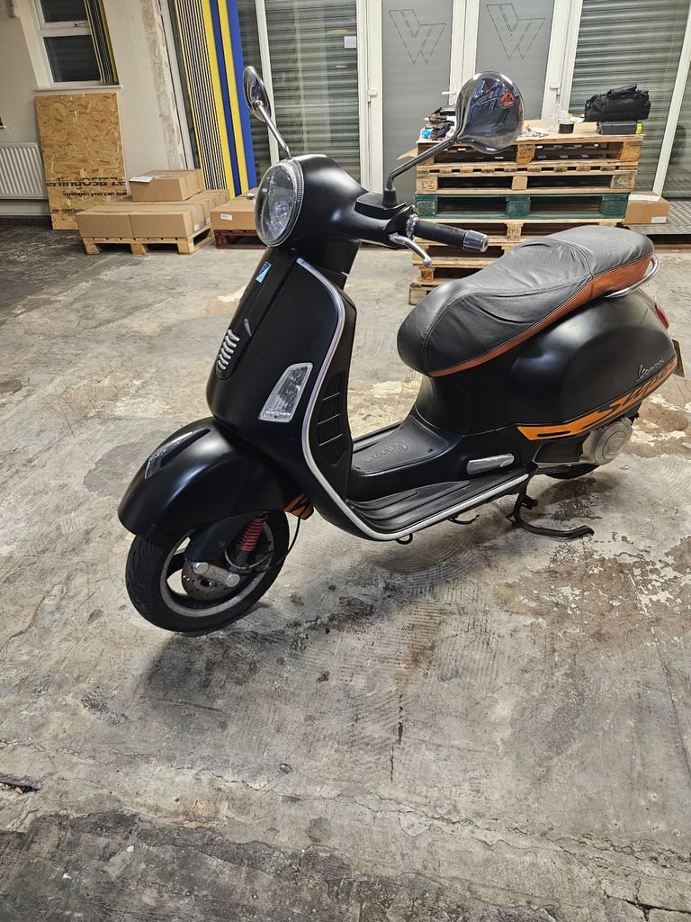 Piaggio, VESPA, 2013, 124 (cc)