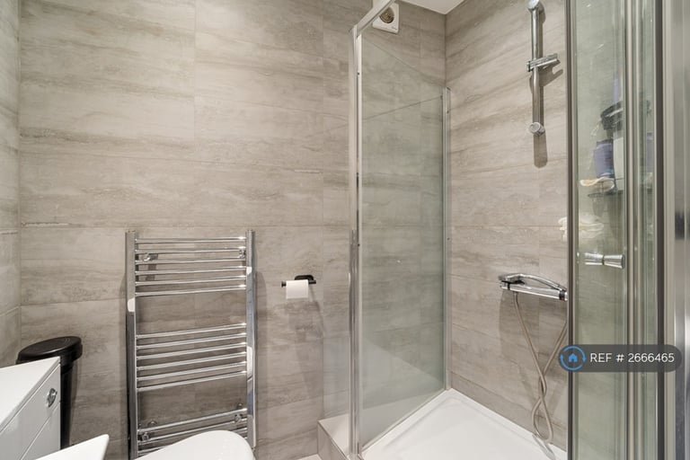 1 bedroom flat in Beckenham Hill Road, London, SE6 (1 bed) (#2666465)