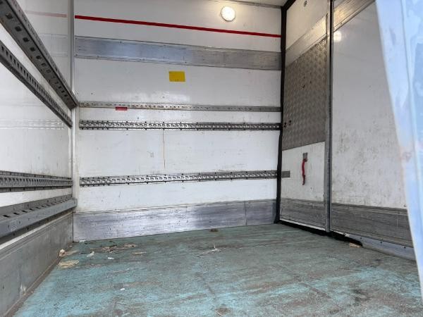 Daf LF220 Day Cab 28ft Box Body 4x2