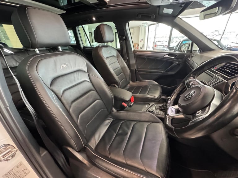  Volkswagen Tiguan 2.0 TDI BlueMotion Tech R-Line SUV 5dr Diesel DSG 4Motion Euro 6 (s/s) (150 Di...