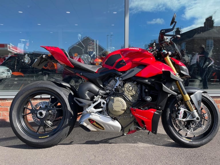 Ducati Streetfighter V4 S