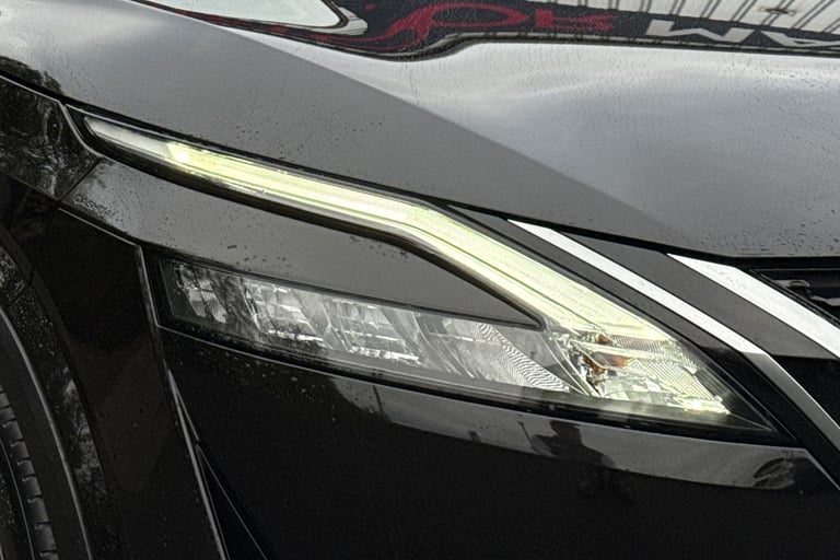2022 Nissan Qashqai 1.3 DIG-T MHEV N-Connecta XTRON Euro 6 (s/s) 5dr SUV PETROL Automatic