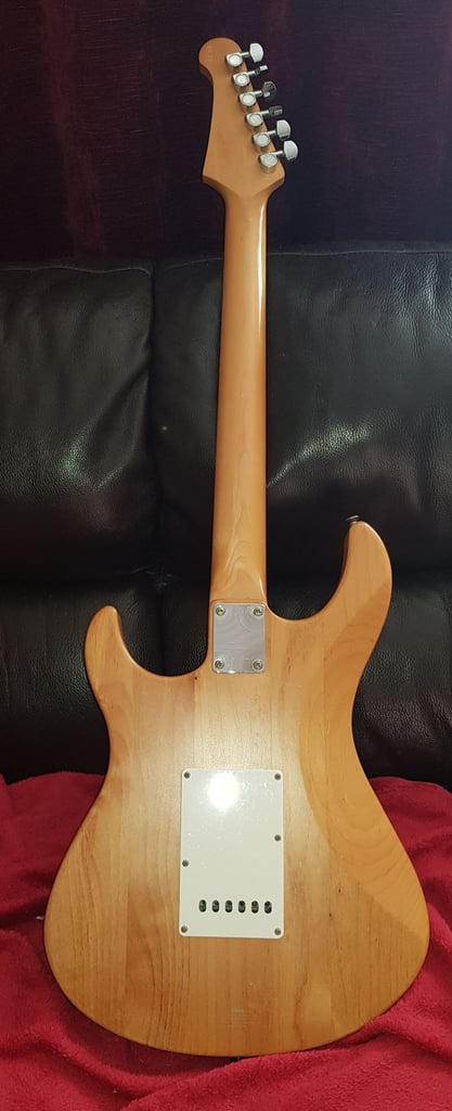 Yamaha Pacifica Guitar