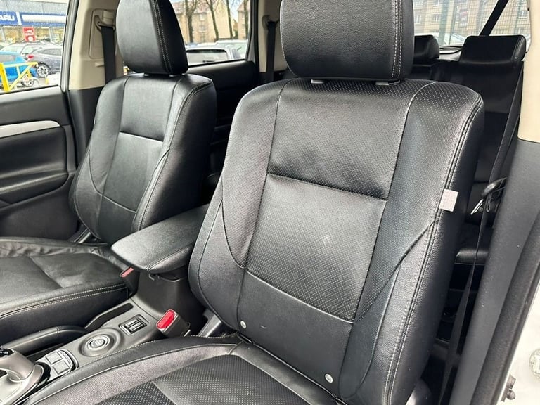 2014 Mitsubishi Outlander 0.0 PHEV GX 4H 5d 162 BHP Estate PETROL/ELECTRIC Semi Automatic