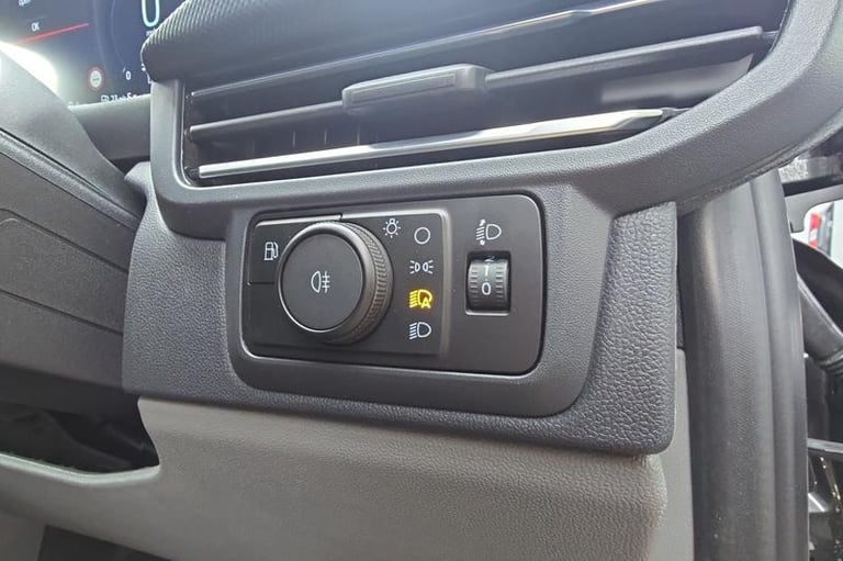 2025 Ford Transit Custom 2.5 PHEV 232ps H1 Double Cab Van Limited Auto PANEL VAN PETROL/ELECTRIC ...