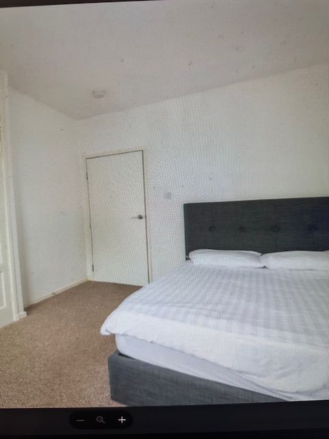 4 Bedroom 2 Bathroom HMO flat in Liberton