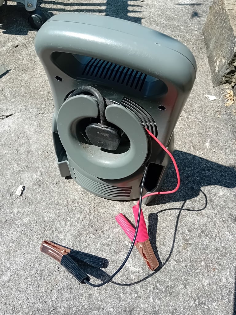 Holford car battery charger 