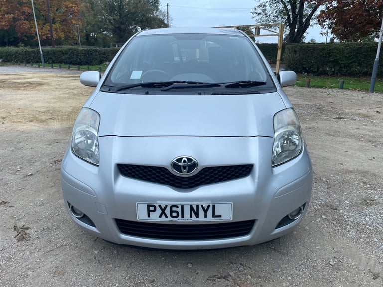 2011 Toyota Yaris 1.33 VVT-i T Spirit Nav 5dr [6] HATCHBACK Petrol Manual