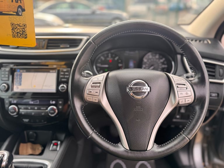 2015 Nissan Qashqai 1.6 dCi Tekna 5dr 4WD HATCHBACK Diesel Manual